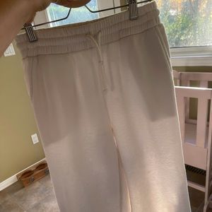 Aritzia white straight leg sweatpants - XS.